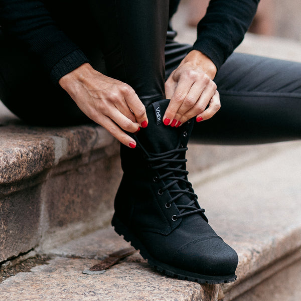 KIRA 1.0 – Black