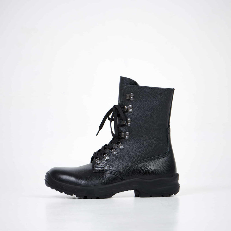 M77 Stiefel 2.0